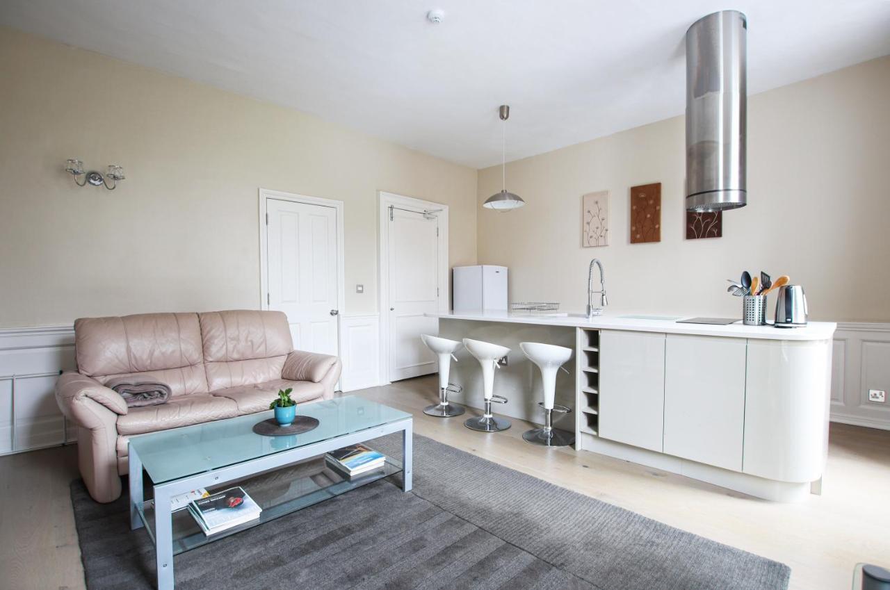 Elegant Georgian Apartment Near Clifton Village Бристоль Экстерьер фото